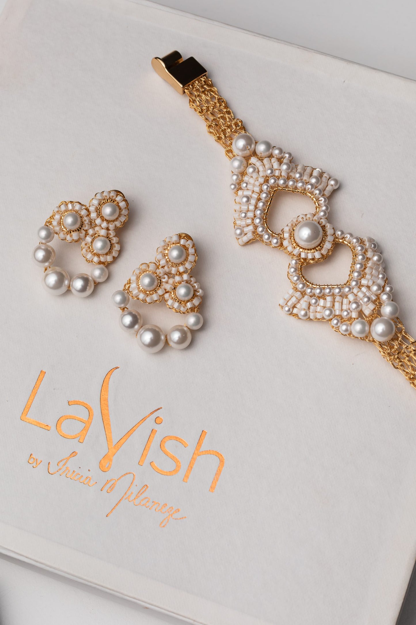 Pearl & Gold Queen's Heart Handmade Crochet Bracelet