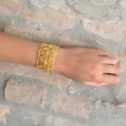 Hand-crocheted 18k gold filled shell cuff bracelet handmade in Brazil, lightweight hypoallergenic nickel-free artisan jewelry with magnetic clasp.