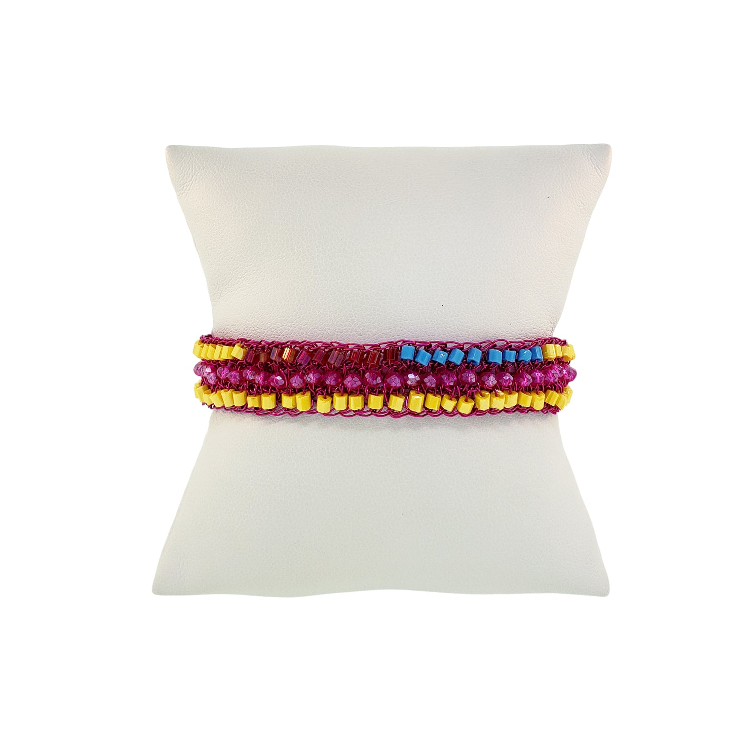 Narrow-Classic-Geometric-Blue-Yellow-Fuchsia-Ziggy-Handmade-Crochet-Bracelet-18k-gold-filled-wire-hypoallergenic-lightweight-statement-brazilian-soul-collection-detail